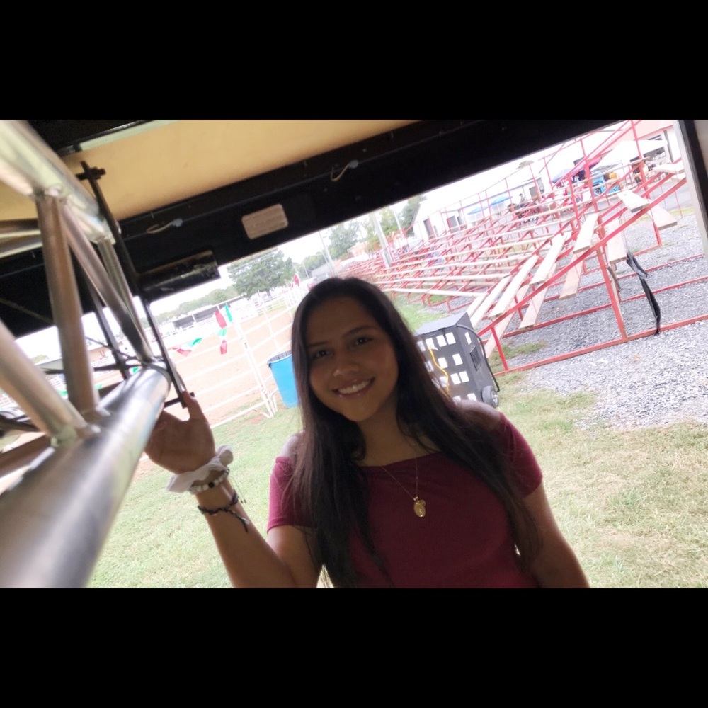 Meet your Posher, Jazmin